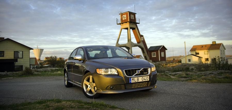  Volvo S40 2008 года  (фото 57 из 105)